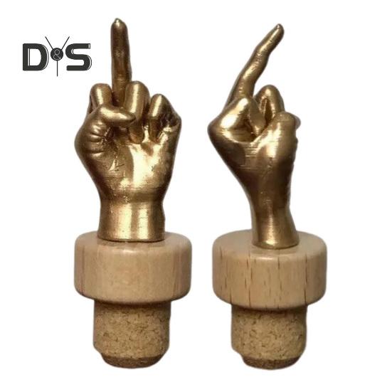Funny Middle Finger Wine Stopper Vacuum Sealer for Wine Bottles Reusable Beverage Bottle Stopper Wine Preservation Tool Prank Gift for Wine Lovers
