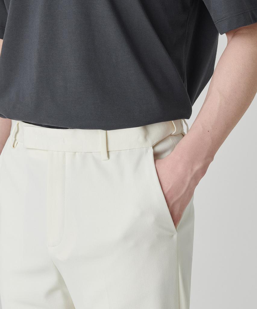 MUSINSA STANDARD Straight Hidden Banding Slacks [Cream]