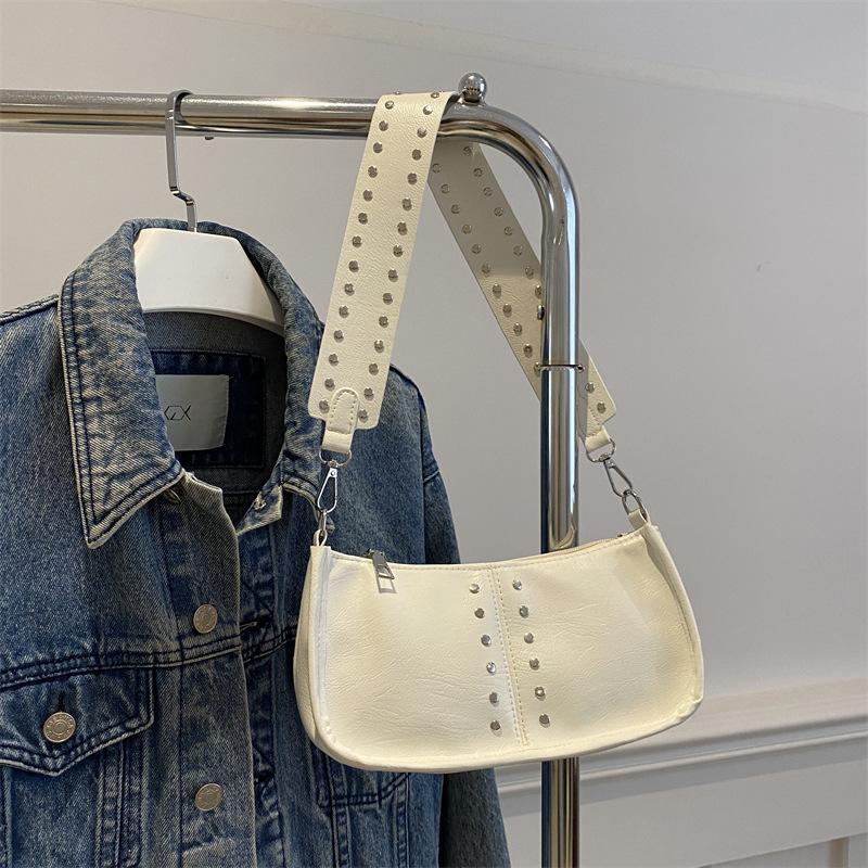 

Популярная в этом году женская сумка 2025 года, новая, с заклепками, с высоким чувством стиля, в стиле Майяр, для通勤, на плечо, под мышку, сумка-мессенджер белый