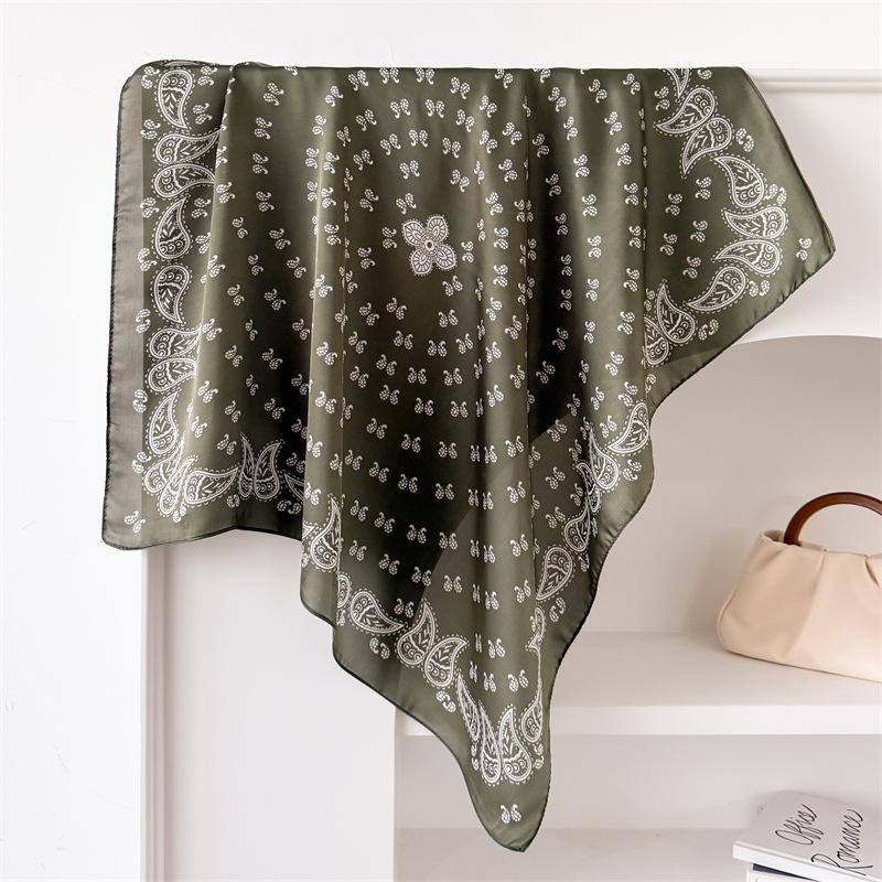 2025 New Summer Women 70cm Small Square Scarf Printed Imitation Silk Scarf Fashion Headscarf Female Bandana Scarves Wrap Foulard
