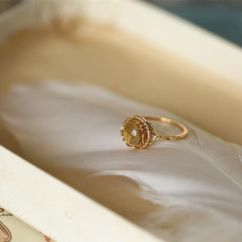 Simple Lace Patterned Natural Egg Yolk Crystal Versatile Ring