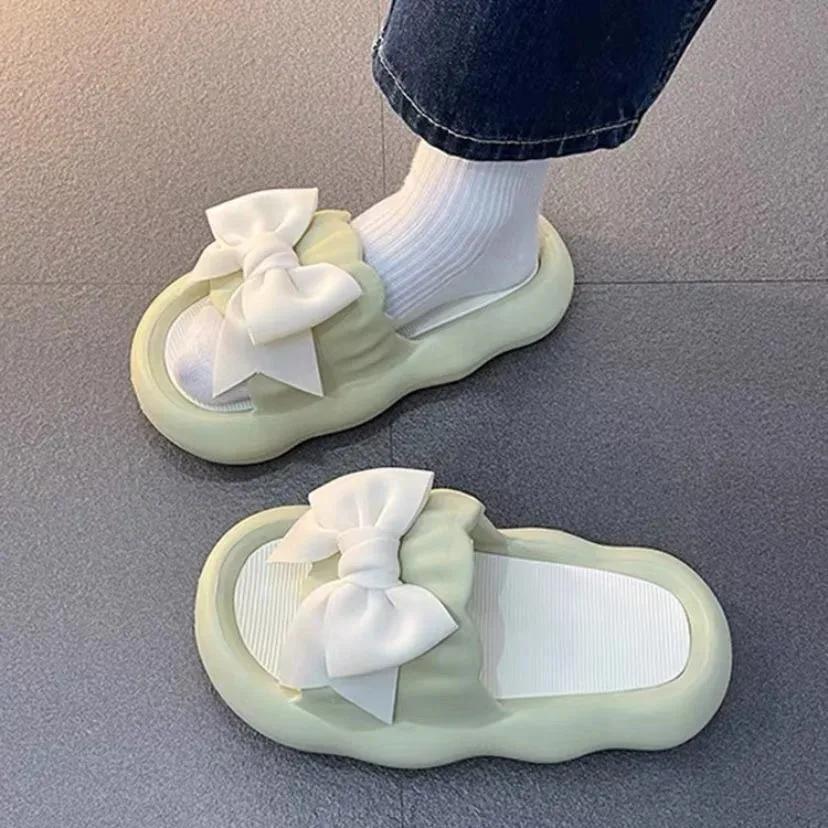 Mode Sommer Neue Schleifen-Slipper für Damen Trendige Indoor Niedliche und Vielseitige Dicke Sohle Slipper Ein-Linien-Slipper Outdoor Damenschuhe