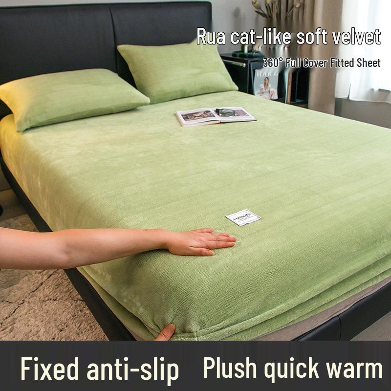 Winter Crystal Velvet Bedspread Set: Single-Piece Milk Velvet Fitted Sheet & Protective Cover for Dorm, Thickened Three-Piece.