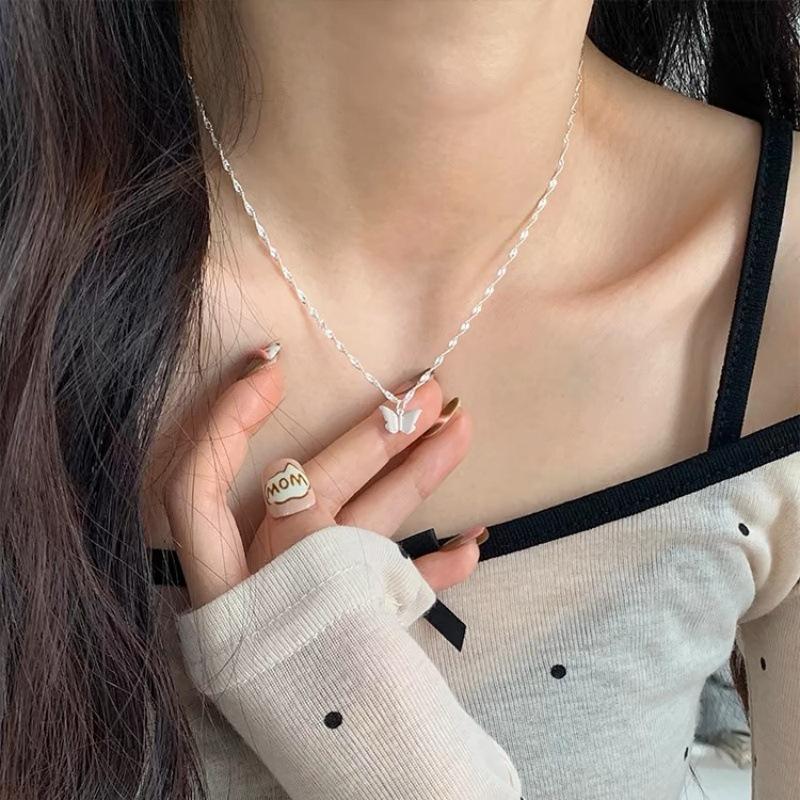 Elegant Korean Style Butterfly Necklace - Women's Summer Light Luxury Choker Clavicle Chain