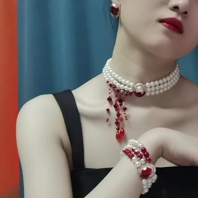 Gothic Stil Perlenkette Choker Tron Halloween Blutstropfen Quaste Schlüsselbein Halskette
