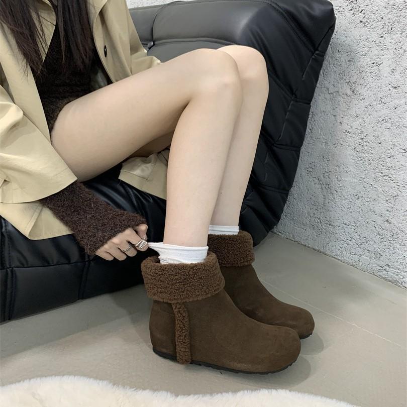 Inner heightening snow boots 2025 autumn and winter new Korean version plush short boots fluffy shoes