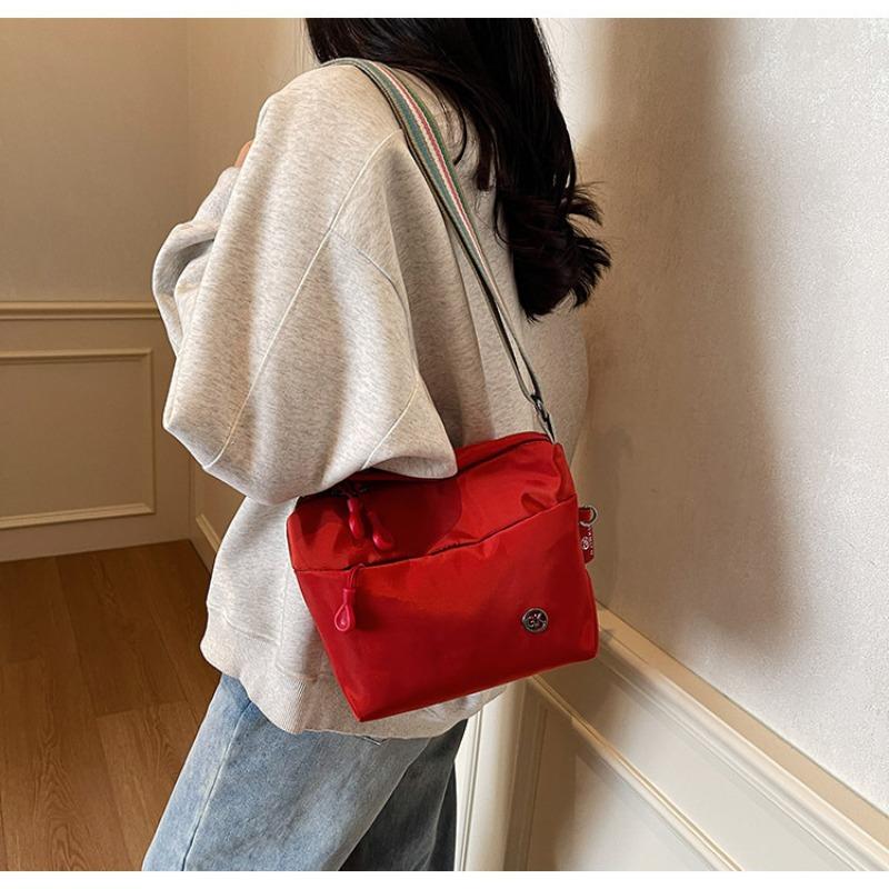 Casual Minimalist Nylon Crossbody Bag Premium Lightweight Small Shoulder Bag Commuter Phone Bag Spacious Women Purse