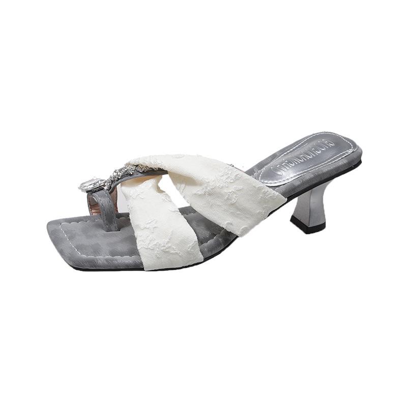 New pattern cross word with cool slippers women's summer wear flat bottom soft bottom beach home slippers women