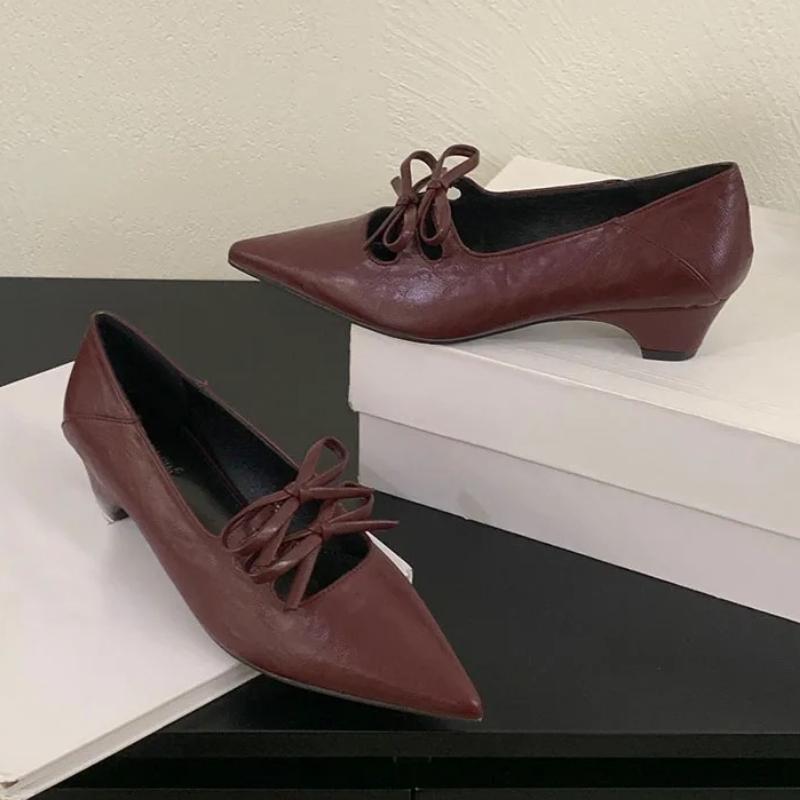 Mode Elegant Spitzschuh Doppelschleife High Heels Damen Mode Ausgehöhlte Flache High Heels Bequeme Weiche Leder Schuhe mit niedrigem Absatz