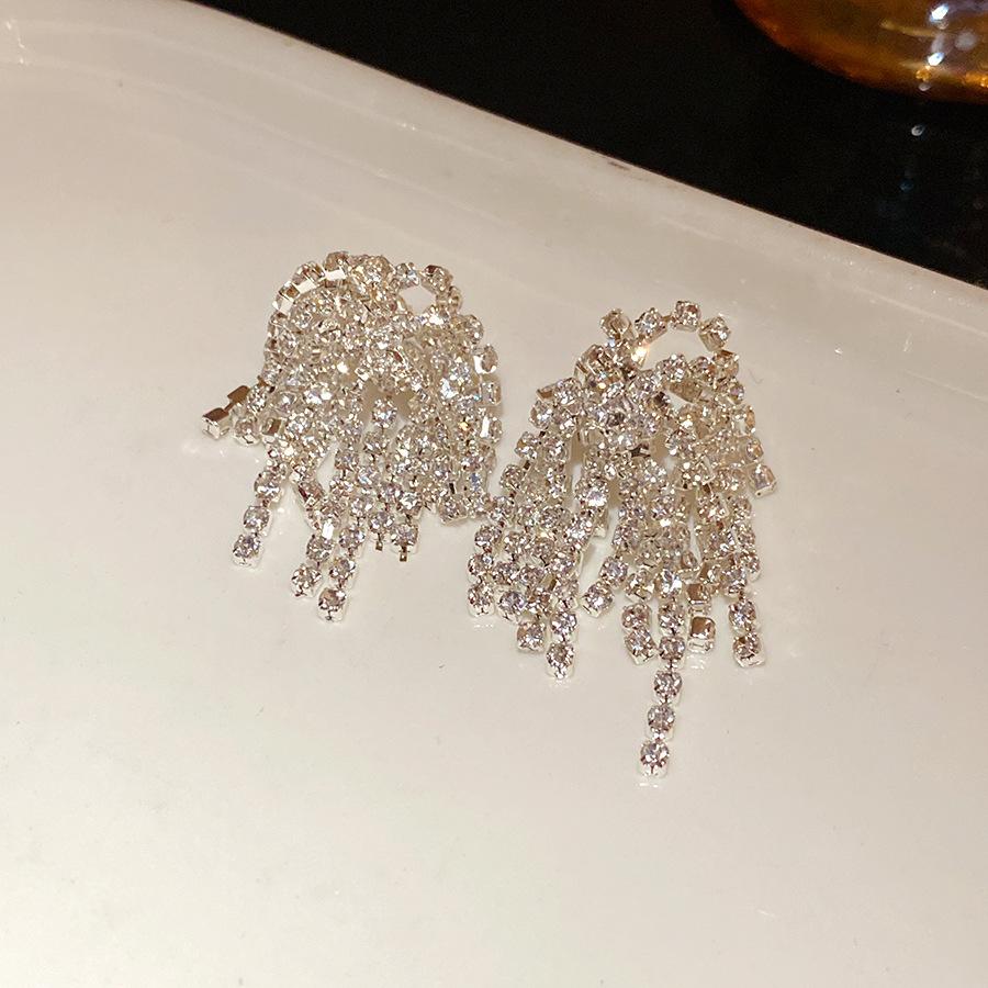 

Silver Needle Diamond Retro Fireworks Tassel Earrings Light Luxury Premium Earrings European and American Exaggerated Atmospheric Versatile Earrings