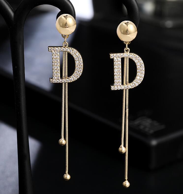Exquisite Luxury Gold Color Letter D Long Drop Dangle Earrings for Women Charm Fashion Zircon Korea Earring Bride Jewelry Gift