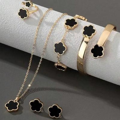 6 Stück/Set Damen Gleiche Farbe Glücksblume Dekoration Accessoire Kombination 1 Paar Ohrringe 1 Halskette 1 Armband 1 Armband 1 Ring Set Geeignet