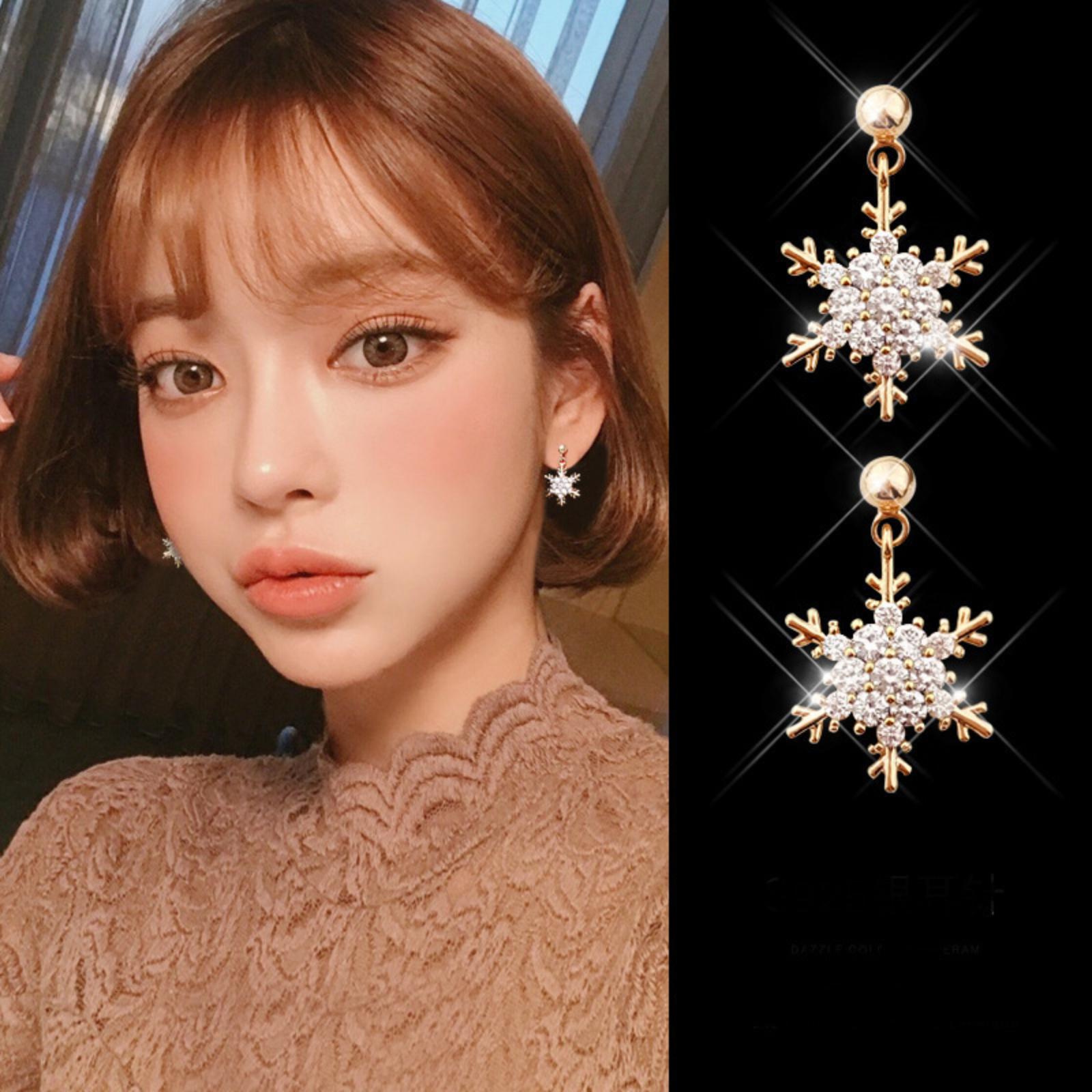 Women s Fashionable Six,Pointed Star Snowflake Earrings One Size