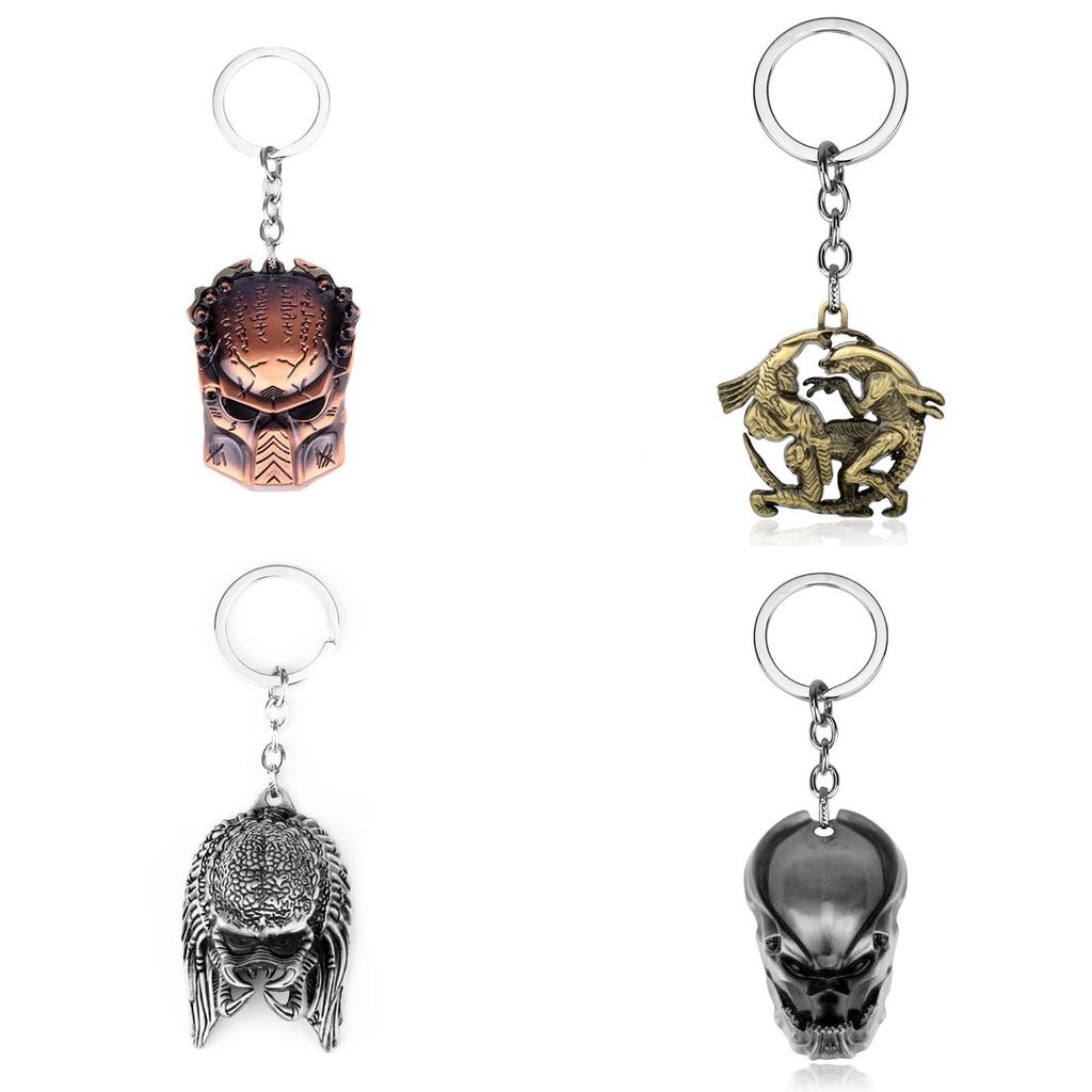 Unique Alien Themed Keychain Solid Zinc Alloy Keyring For Collectors And Fans