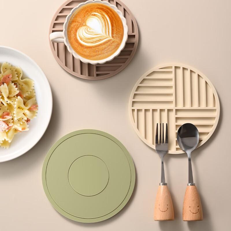 

Pabei 16cm Silicone Heat Resistant Dining Mat