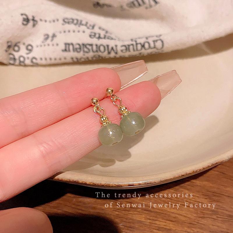 New Chinese ancient style imitation Hetian jade earrings women's light luxury niche design popular stud earrings retro temperament Internet celebrity 