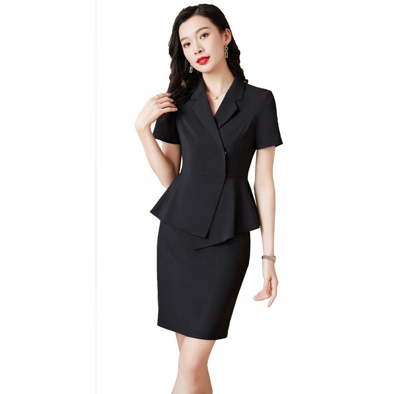 Dámský letní bílý oblek - profesionální formální oblečení pro recepci kosmetického salonu