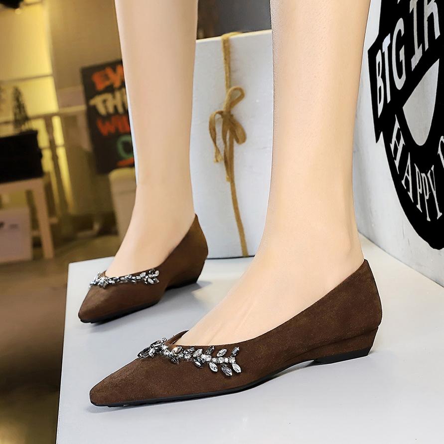 French Pointed Rhinestone Chain Decoration Single Shoe Suede Shallow Mouth Slope Heel Low Heel Women's Shoes