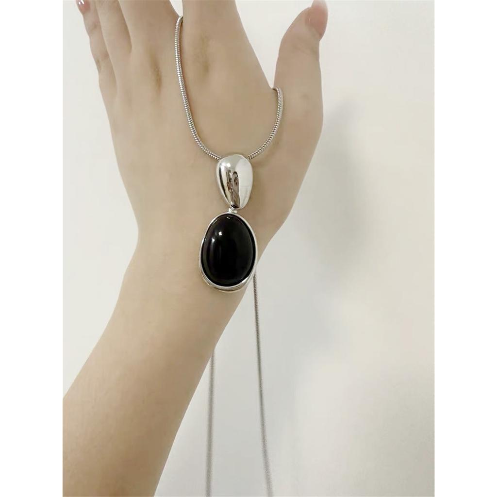 Tooxika Niche Light Luxury Simple High Feeling Onyx Water Drop Necklace Snake Bone Chain Drawstring Sweater Chain Female