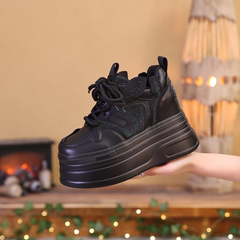 Frühling und Herbst neue kleine weiße Schuhe Plateau Sommer kleine Höhenzunahme atmungsaktiv vielseitig lässige Board-Schuhe Explosion