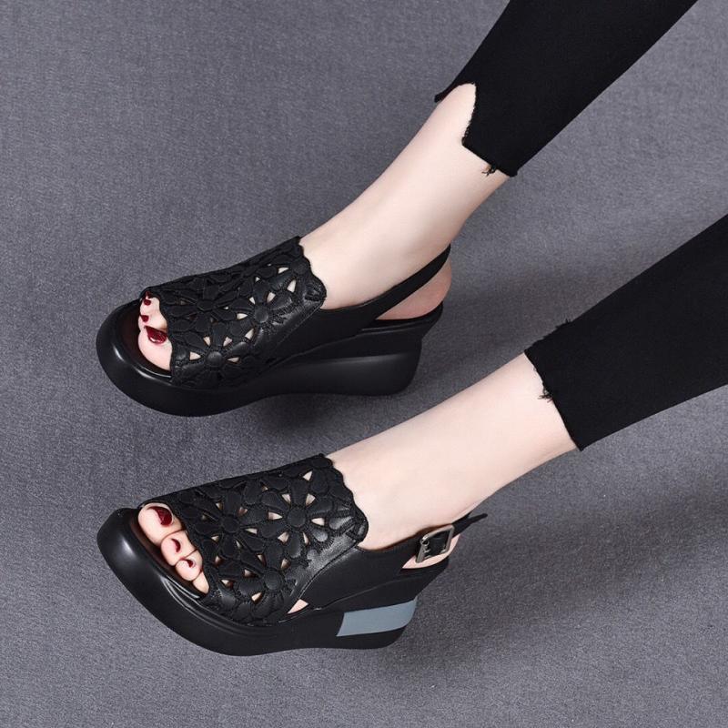 Sandali Antiscivolo con Zeppa per Donna, Nuovo Stile di Sandali Casual Intagliati che Aumentano l'Altezza per Donna nell'Estate 2025
