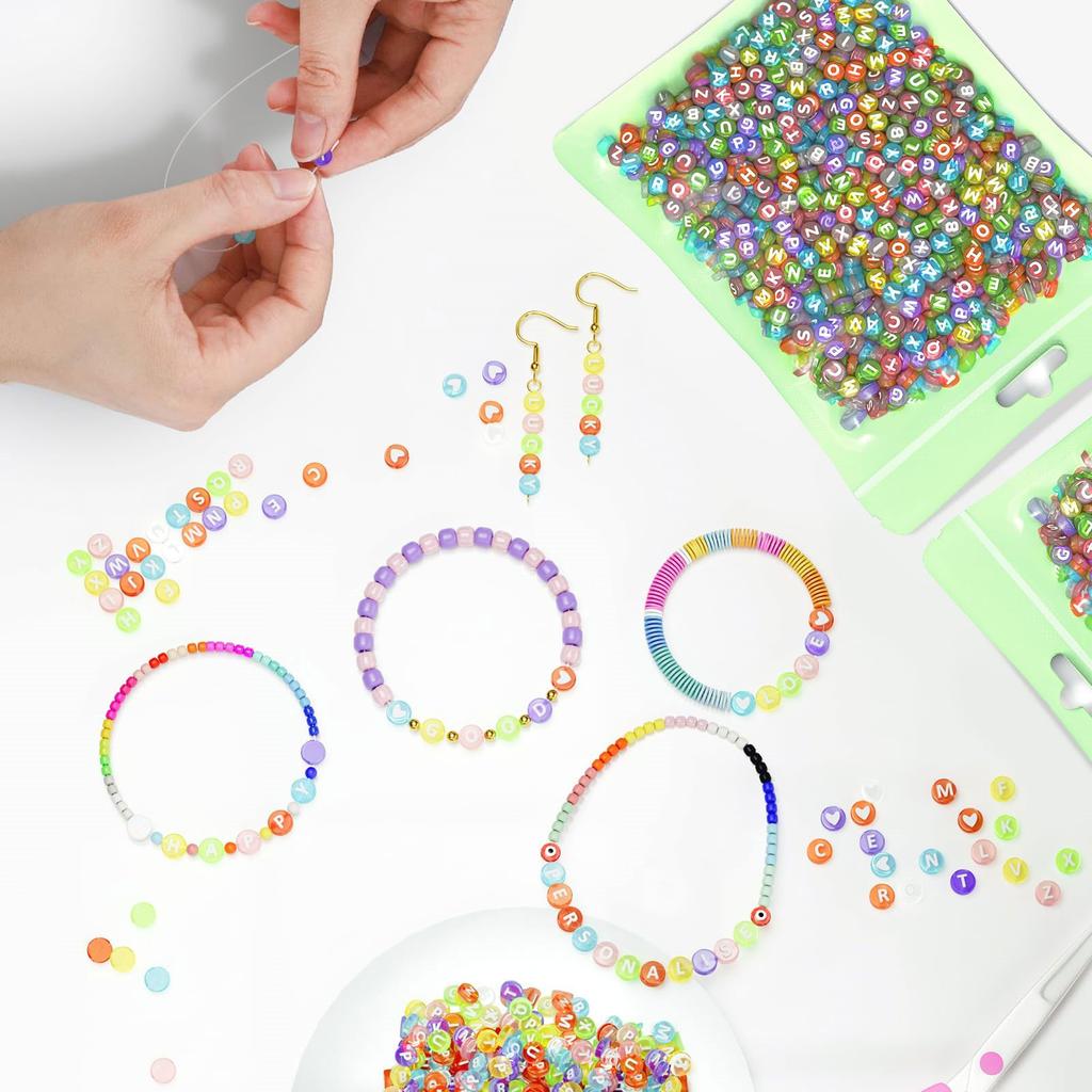 800 Pieces A-Z Letter Beads 7x4mm Alphabets Beads Round Beads Acrylic Letter Bead Kits for Bracelet Jewellery Making