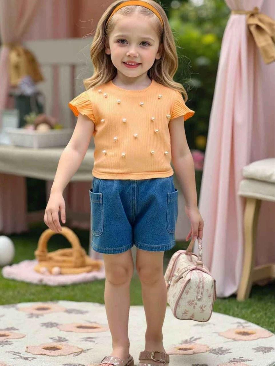 

Комплект из двух предметов: женский топ без рукавов с бисером и джинсы 80 жёлтый