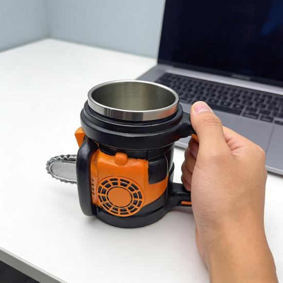 Kettensägen-Kaffeebecher mit 304 Edelstahl-Innenseite & Harz-Außenseite Hitzebeständiger Reisebecher Einzigartiges Geschenk für Outdoor-Enthusiasten
