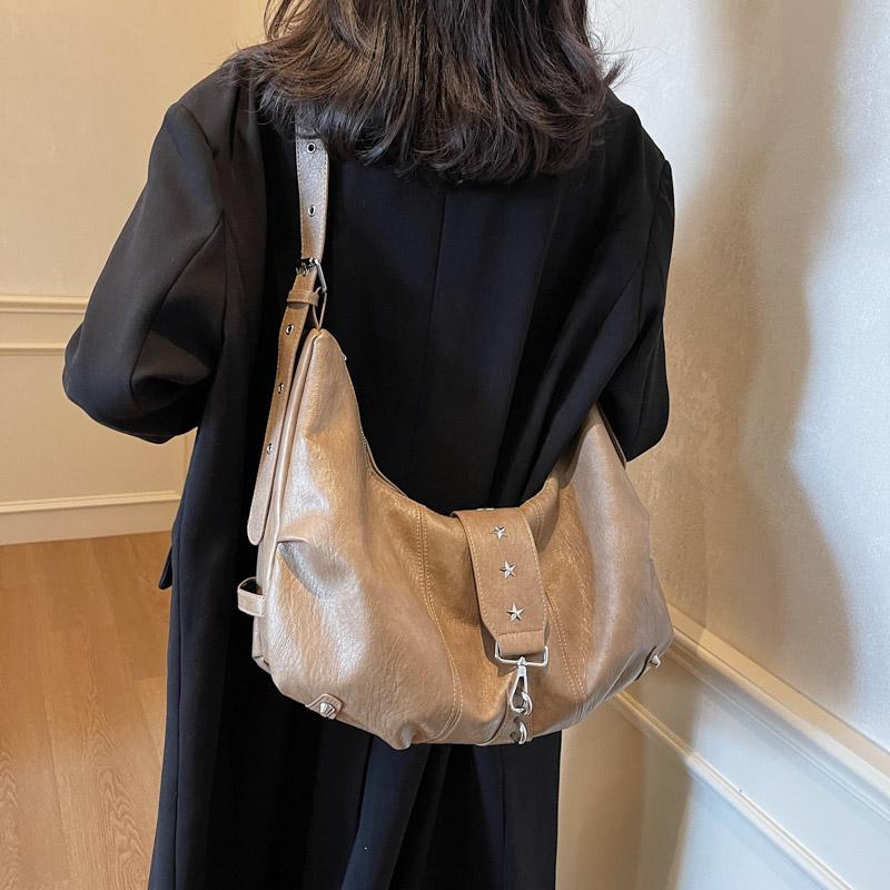 PU Hobo Bag Women's Fashion Shoulder Tote with Star Detail Buckle Closure Large Capacity Daily Handbag