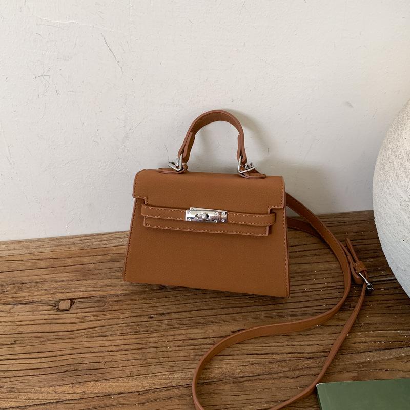Retro Small Bag Women's Autumn and Winter Versatile 2025 New Simple Fashion Messenger Bag Women's Portable Work Small Square Bag
