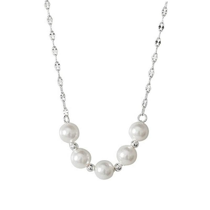 Pearl Necklace Women'S Lamp Luxury Niche Design Sense Clavicle Chain Simple Temperament Neck Chain Jewelry Premium