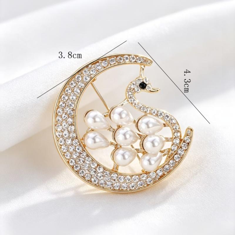 New French Style Elegant And Luxurious Cubic Zirconia Swan Brooches For Women Suit Sweater Fashion Simple Accessories Pins