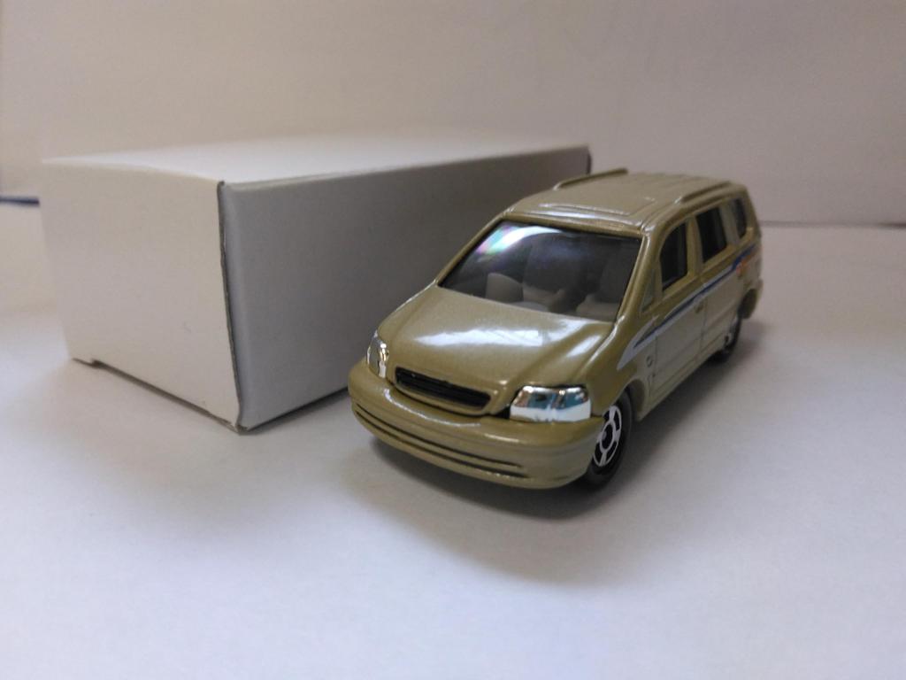 Tomica Honda Odyssey Special Color Made in China This is a single unit from the set.