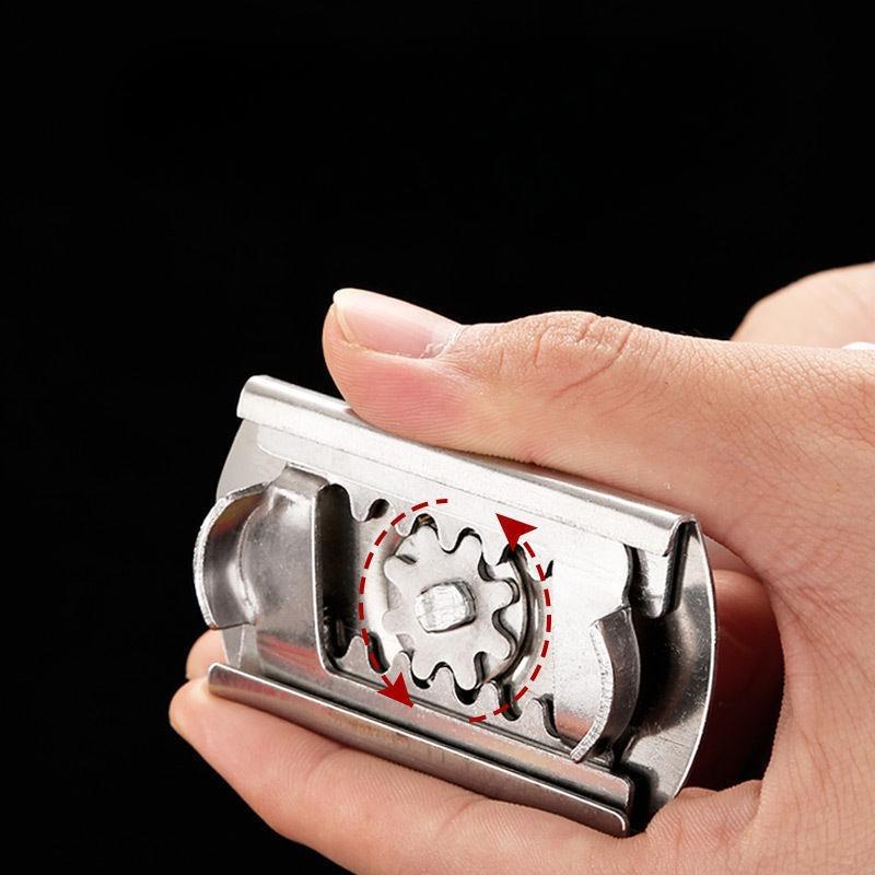 New Adjustable Multi-function Bottle Cap Opener Stainless Steel Off Jar Opener Labor-saving Screw Can Opener for Kitchen Gadget