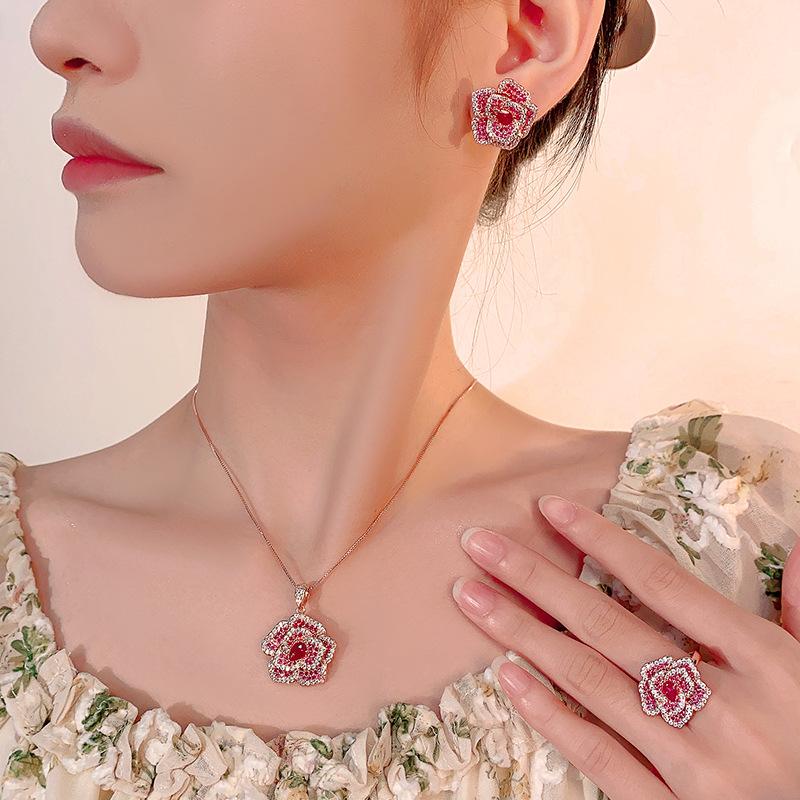 Popular Jewelry Copper Bottom Gold-Plated Simulation Red Corundum Rose High-End Light Luxury Suit Women