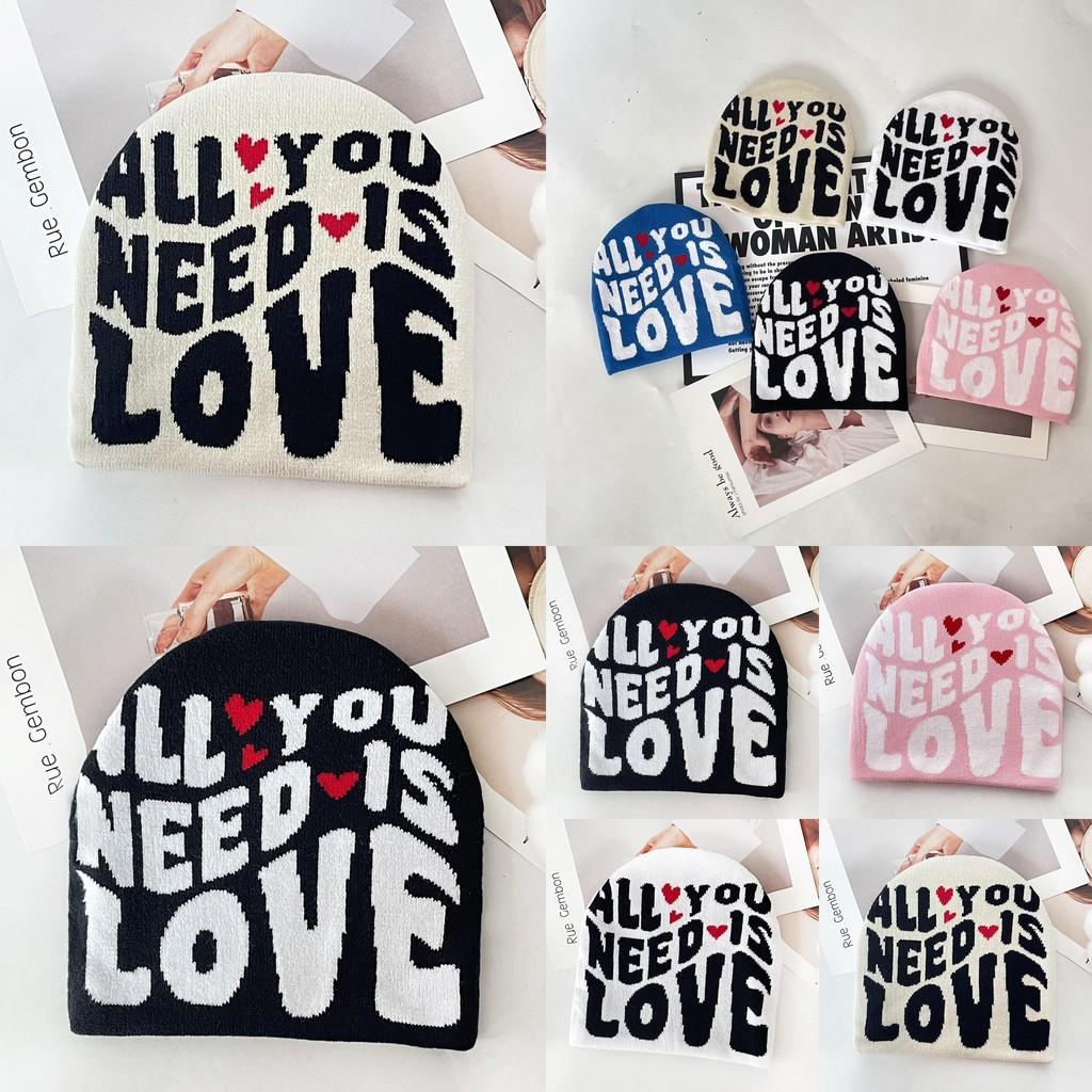 Simple Color Blocked Letter Heart Pattern Women Casual Warm Knitted Hat For Autumn Casual Wear