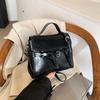 Retro small bag women's autumn and winter versatile new fashion shoulder messenger bag portable work small bag