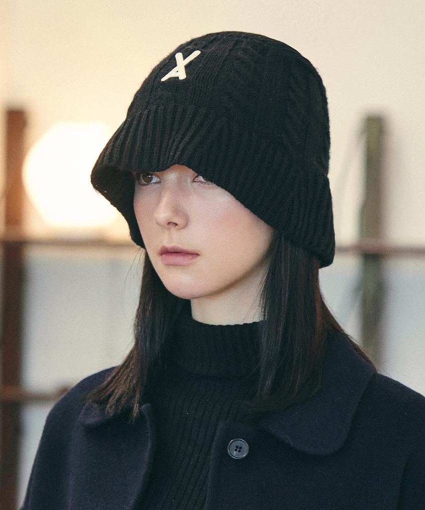 Bajal Va Applique Cable Knit Bucket Hat Black