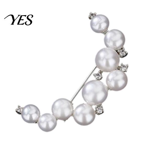 Imitation Pearl Pin Brooch Pin, Curved Design Lapel Gradient Faux Pearlescent Texture Badge for Coats Shirts Scarves Accessories And Rhinestone