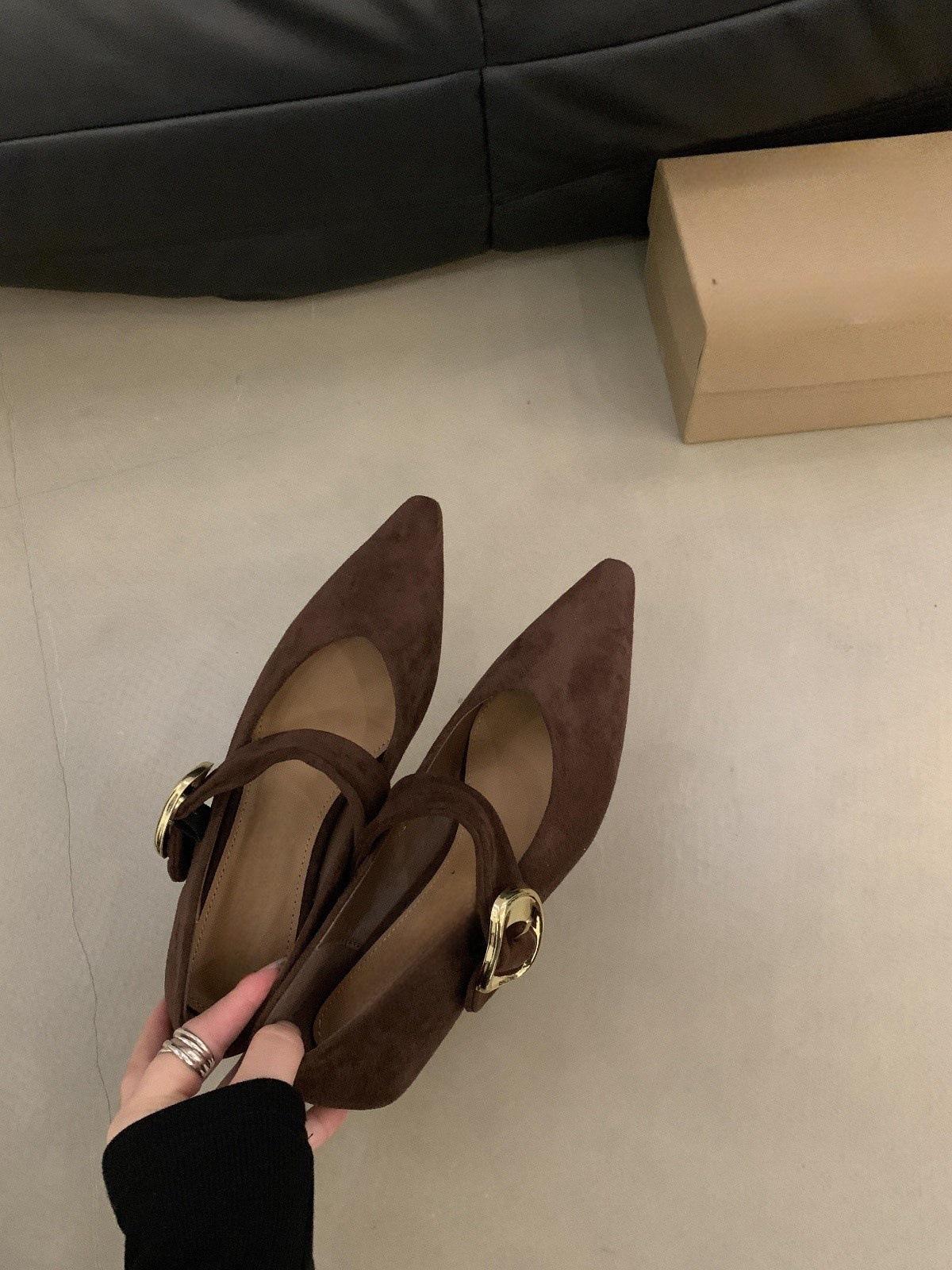 

Замшевая внутренняя высота, заостренный нос, неглубокий носок, одинарные туфли для женщин, весна и осень, новая корейская версия, французский нежный сказочный вечерний ветер, Мэри 39 темно-коричневого