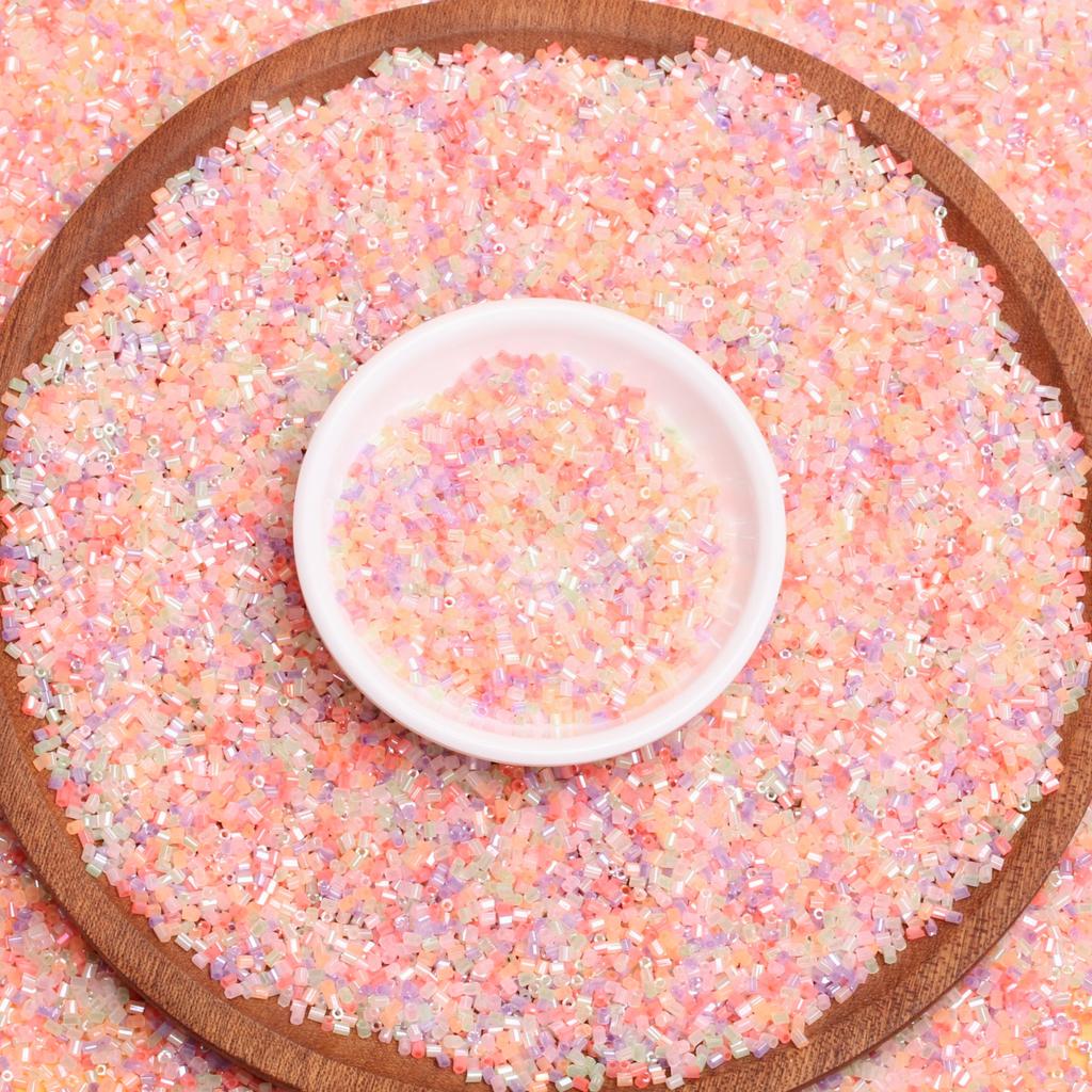 Około 52000 szt. Macaron Color Akrylowe DIY Akcesoria jubilerskie 2*3mm Okrągłe Koraliki Rurowe do Tworzenia Bransoletek