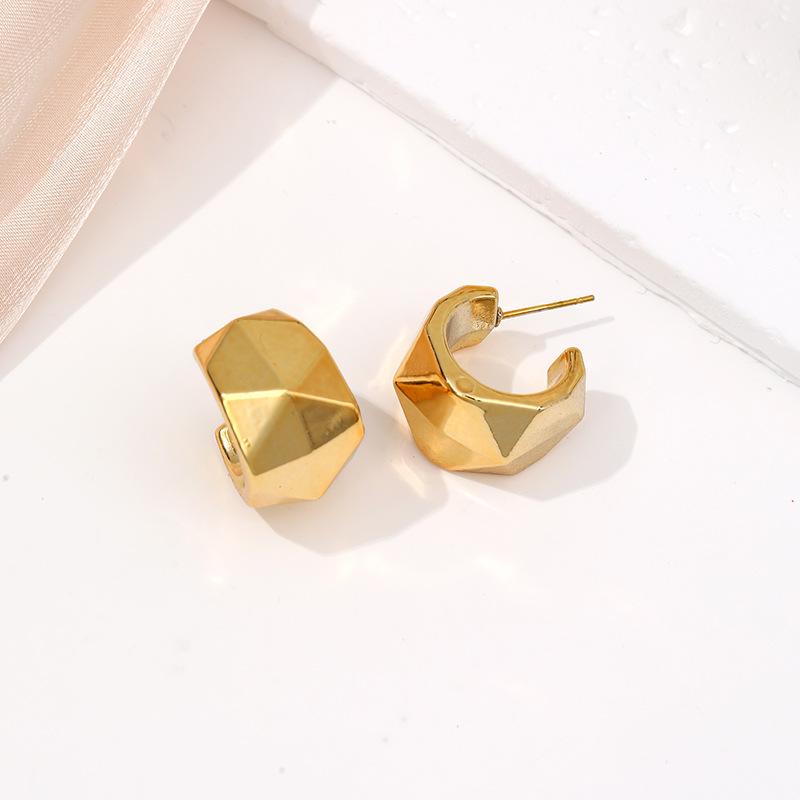 Fashion Geometric Stud Earrings Light Luxury Earrings Niche Design Gold Stud Earrings Premium Earrings