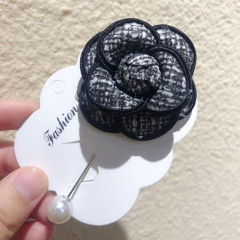 Retro Fabric Camellia Flower Pin Brooch Cloth Art Pearl Long For Women Needle Pin And Brooches Scarf Buckle Jewelry AccessoriesRetro Jewelry