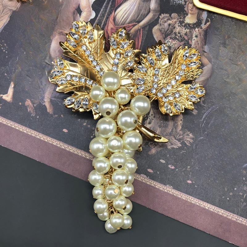 NISHIZAWA Pearls Brooches for Women Hyperbole Inlaid Rhinestones Vintage Jewelry Palace Style Luxury Fashion Dress Pins