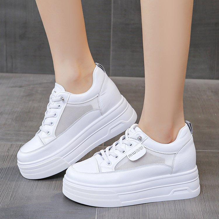 Thick-soled little white shoes for women's 2025 summer European products popular mesh breathable small man inner height increase lightweight casual bo