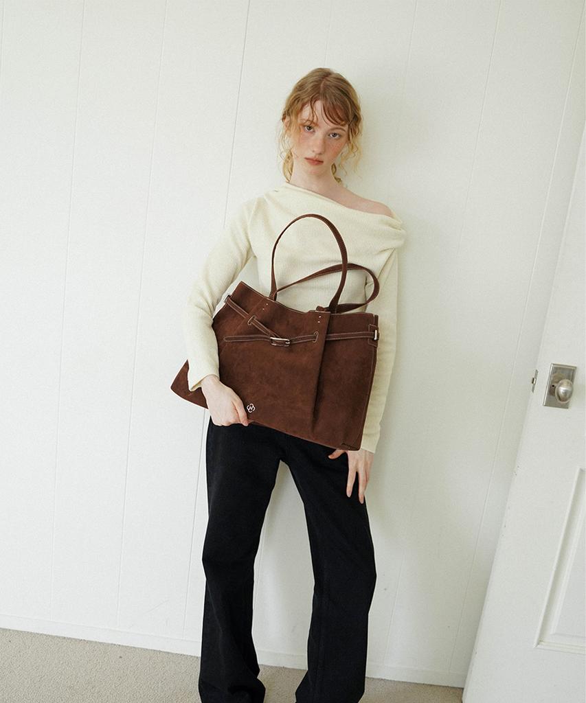 Heeari Fleur Suede Belted Bag_Brown