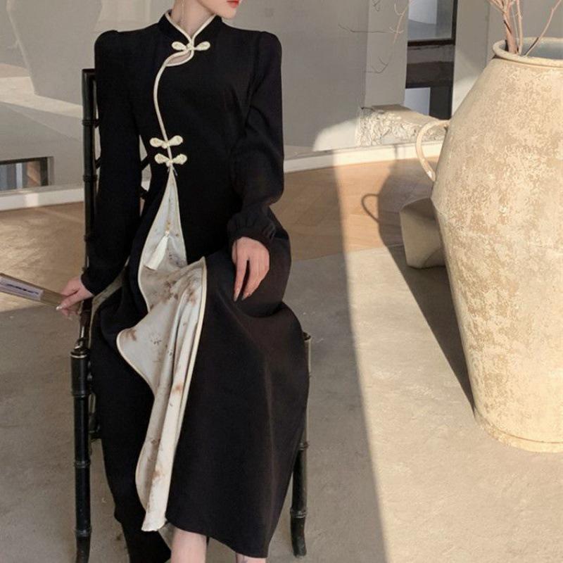 Plus Size Retro Chinese Ink Painting Qipao Dress - Long Sleeve, Jacquard, Waist-Cinching Design