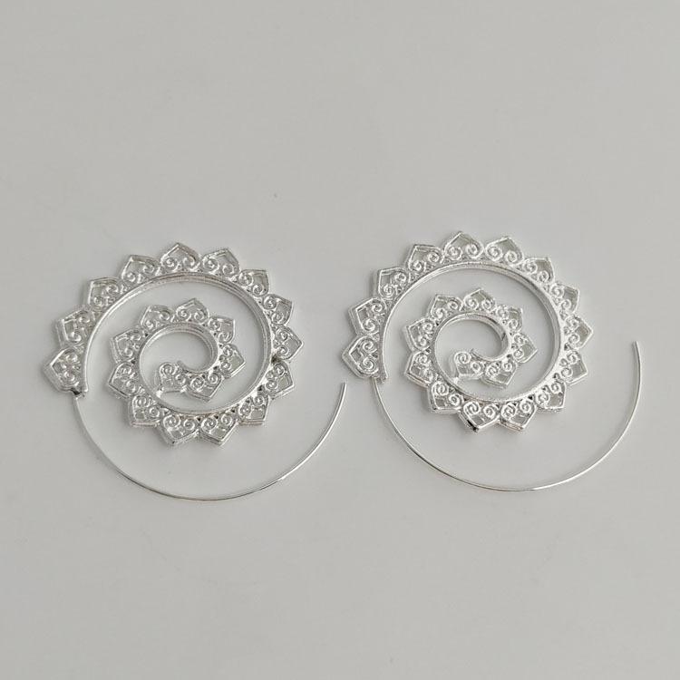 1 Pair European and American New Oval Spiral Earrings Exaggerated Vortex Gear-shaped Heart-shaped Retro Ear Jewelry