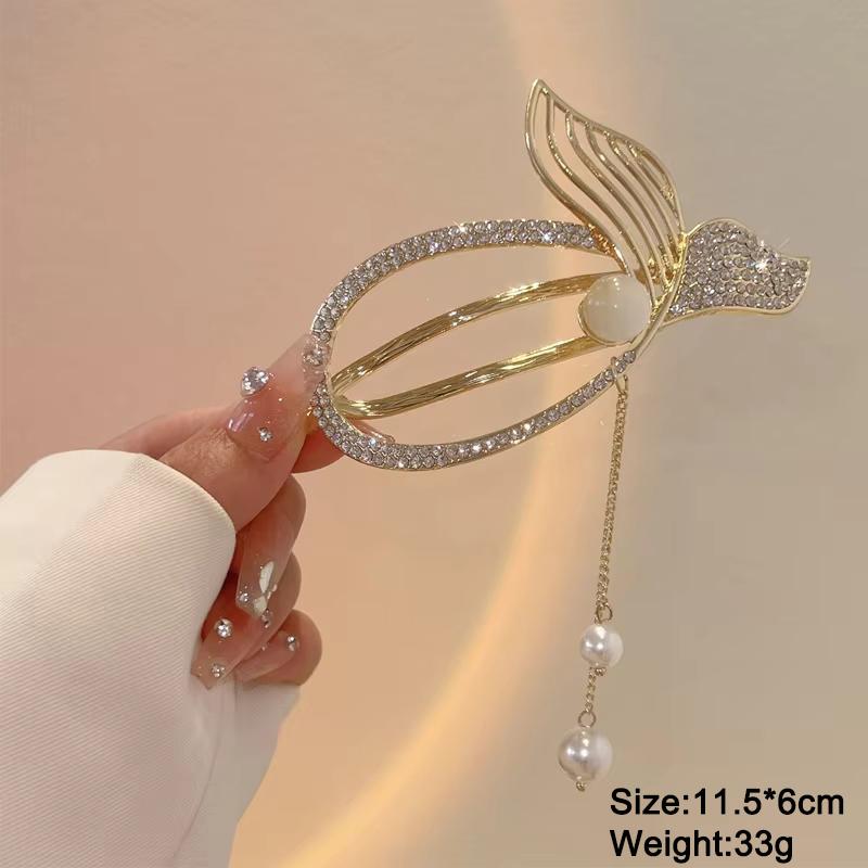 

Trend New Women s Barrettes Gold Color Metal Twisted Hair Clips for Female Elegant Wedding Hair Zircon Crystal Luxury Hair Claw