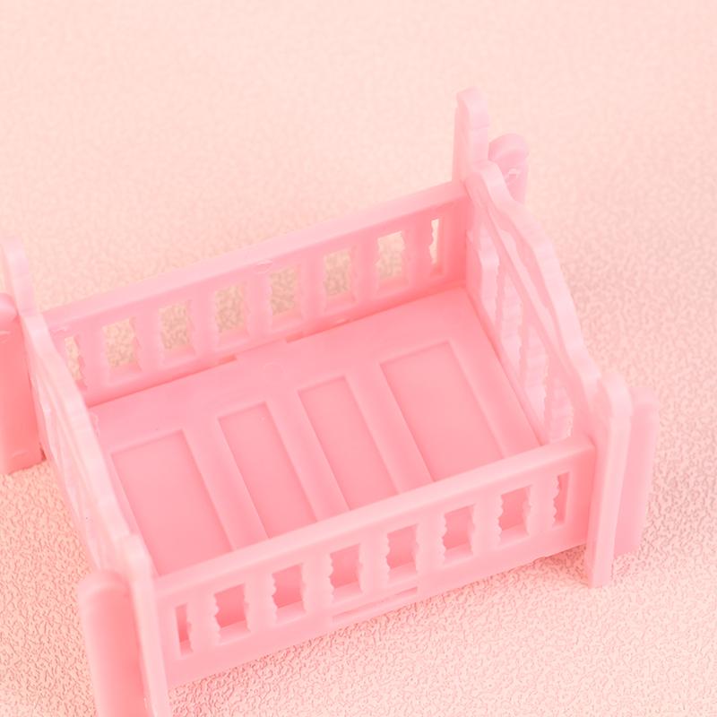 Kreativní personalizovaná svatební bonboniéra Svatební bonboniéru lze spojit s postýlkou pro miminko Dárek pro miminko k narozeninám